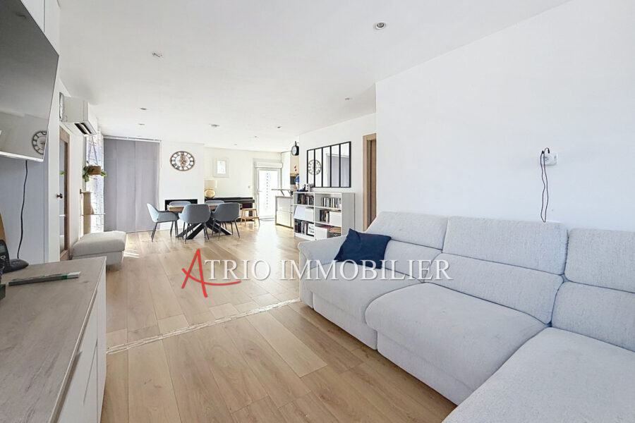 Maison à vendre à Cagnes-sur-Mer — Vue sur la ville — photo 10
