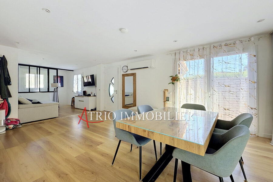 Maison à vendre à Cagnes-sur-Mer — Vue sur la ville — photo 5