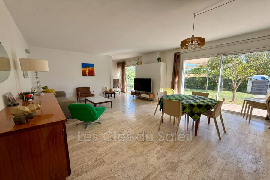 Maison à vendre à Hyères — Vue parc & jardin — photo 2