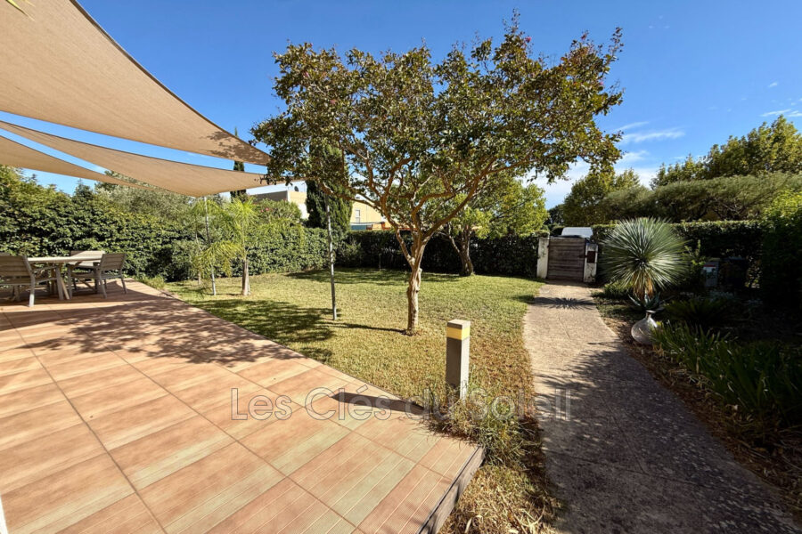 Maison à vendre à Hyères — Vue parc & jardin — photo 1