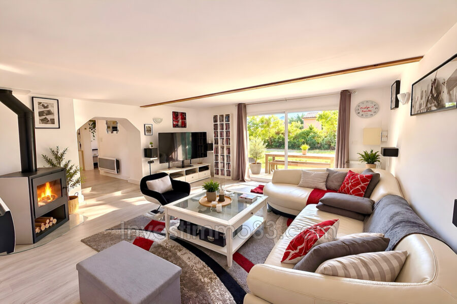 Maison à vendre à Pourrières — Vue parc & jardin — photo 3