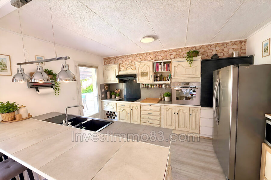 Maison à vendre à Pourrières — Vue parc & jardin — photo 19