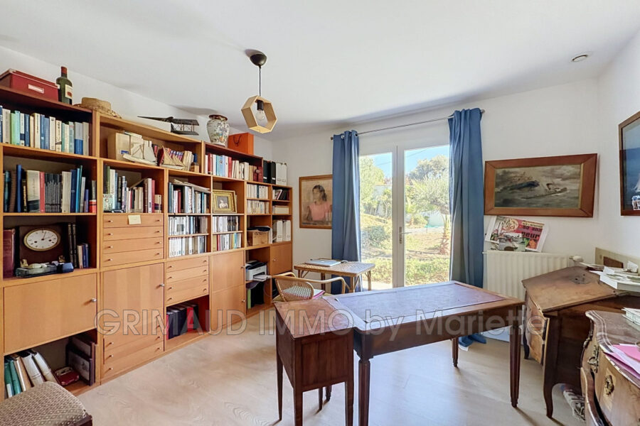 Maison à vendre à Cogolin — Vue parc & jardin — photo 6