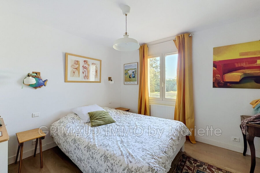 Maison à vendre à Cogolin — Vue parc & jardin — photo 7