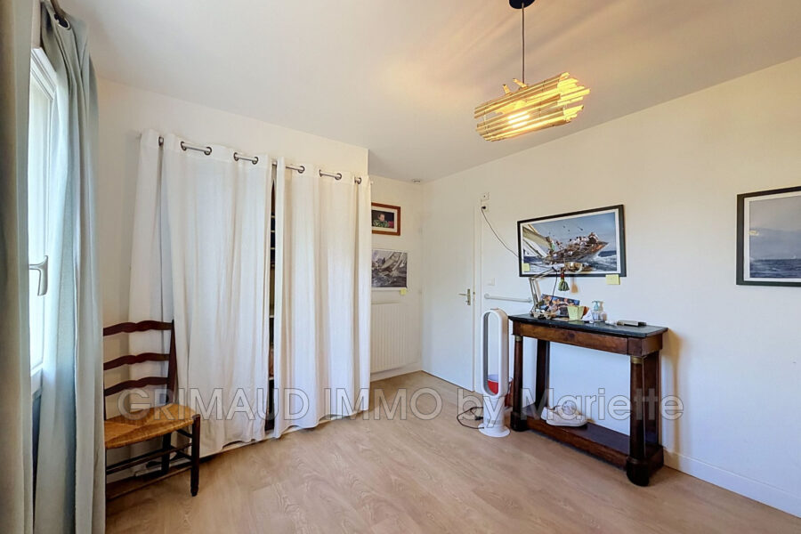 Maison à vendre à Cogolin — Vue parc & jardin — photo 9
