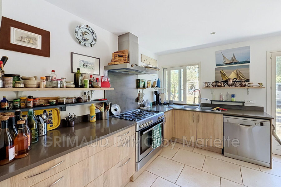 Maison à vendre à Cogolin — Vue parc & jardin — photo 14