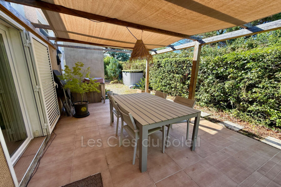 Maison à vendre à Hyères — Vue parc & jardin — photo 5