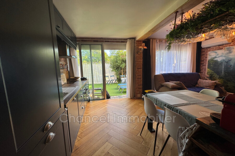Appartement à louer à Antibes — Vue parc & jardin — photo 1