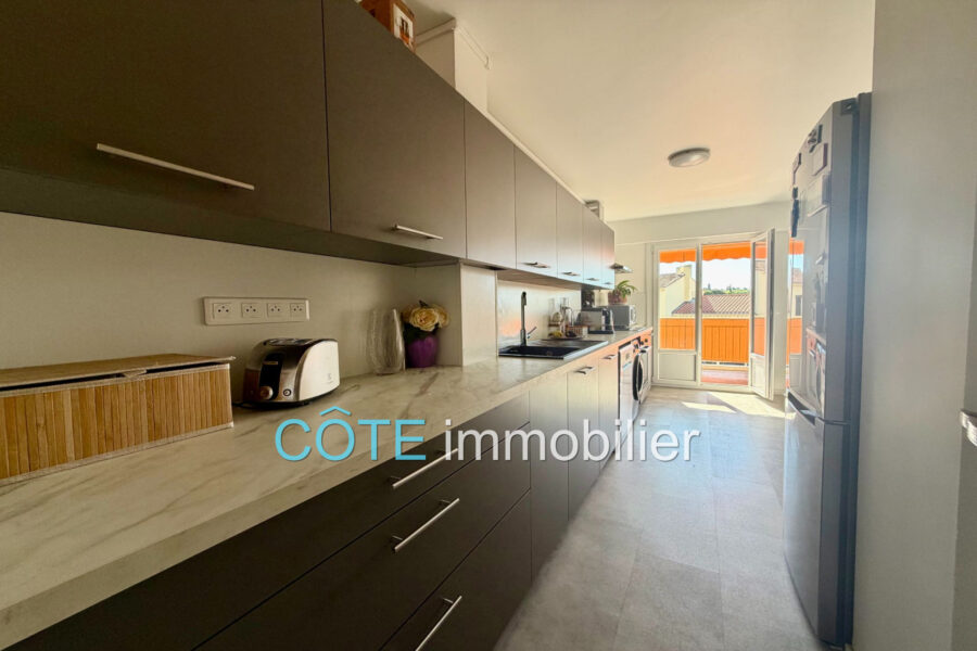 Appartement à vendre à Antibes — Vue sur la ville — photo 4