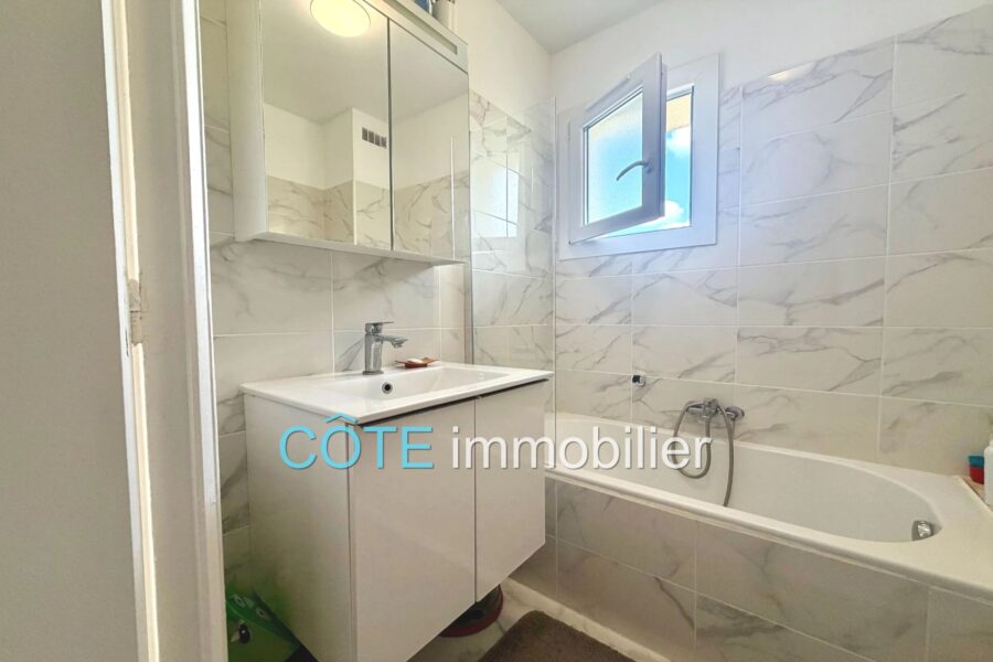 Appartement à vendre à Antibes — Vue sur la ville — photo 6