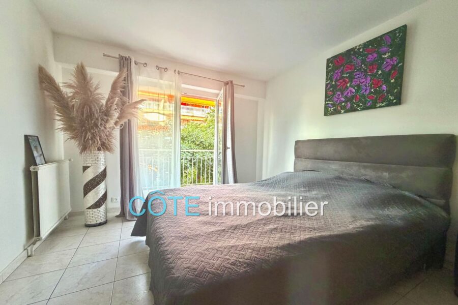 Appartement à vendre à Antibes — Vue sur la ville — photo 5