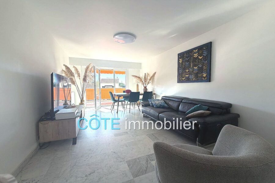Appartement à vendre à Antibes — Vue sur la ville — photo 2