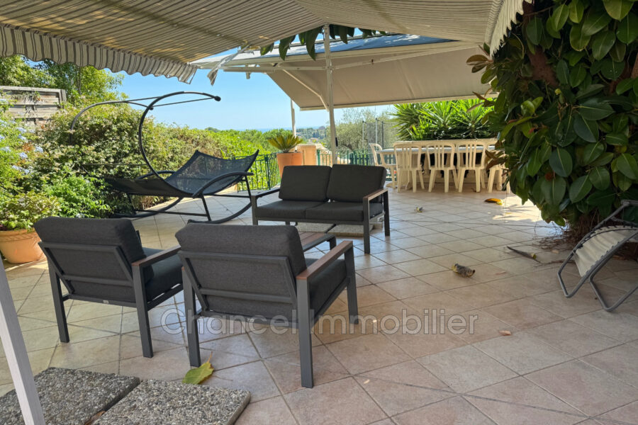 Maison à louer à Vallauris — Vue mer — photo 3
