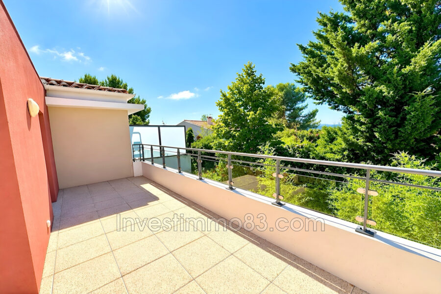 Appartement à vendre à Rousset — Vue parc & jardin — photo 1