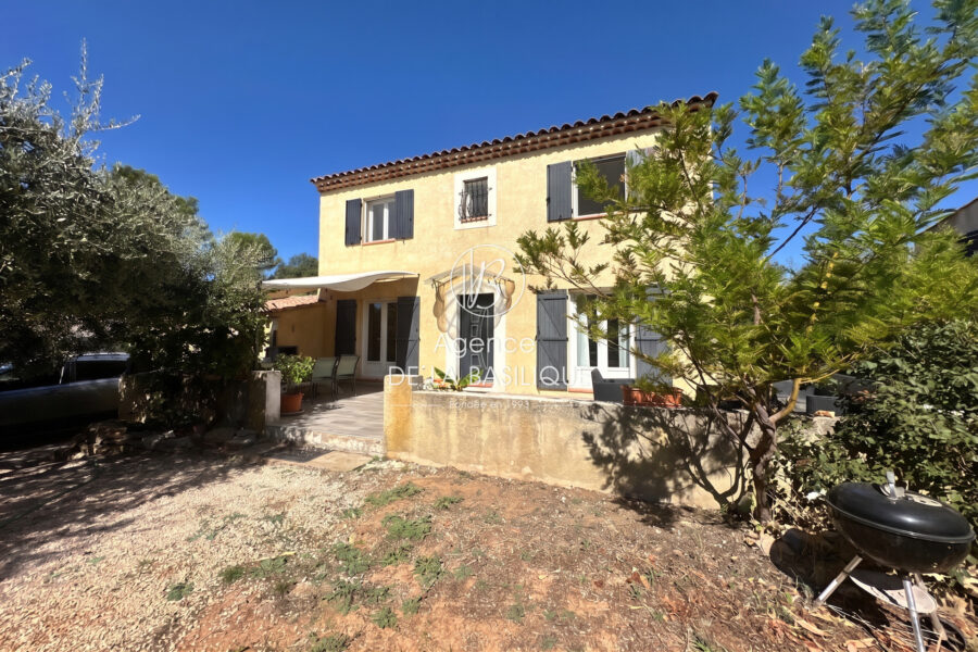 Maison à vendre à Saint-maximin-la-sainte-baume — Vue parc & jardin — photo 3