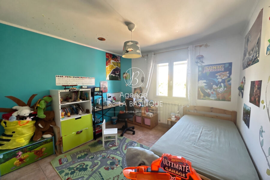 Maison à vendre à Saint-maximin-la-sainte-baume — Vue parc & jardin — photo 14
