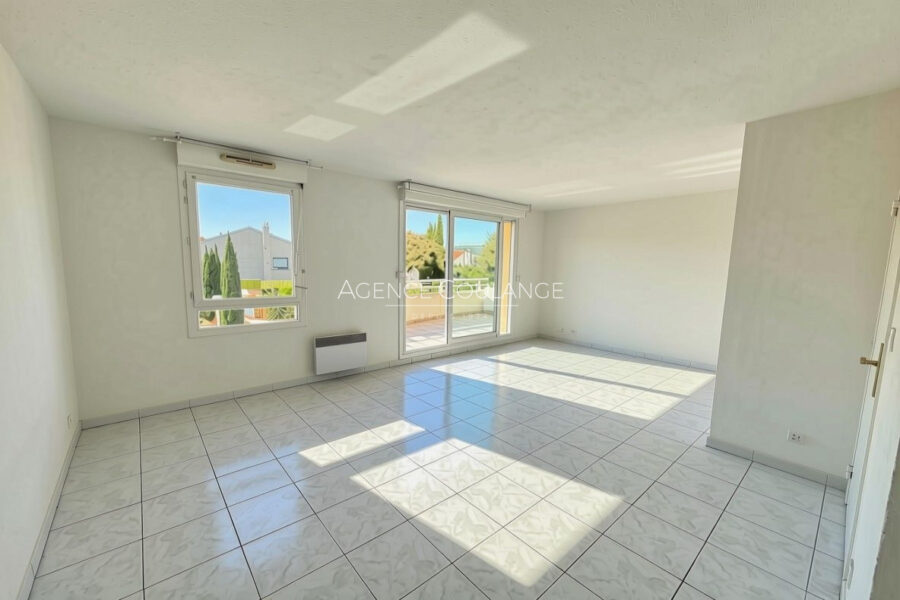 Appartement à vendre à La Ciotat — Vue sur la ville — photo 2