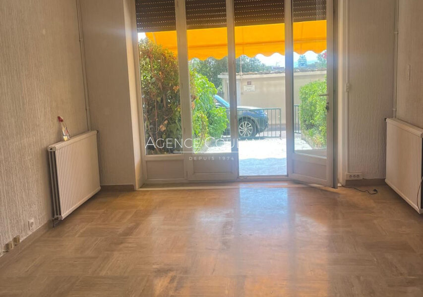 Appartement à louer à Mandelieu-la-napoule — Vue mer — photo 3