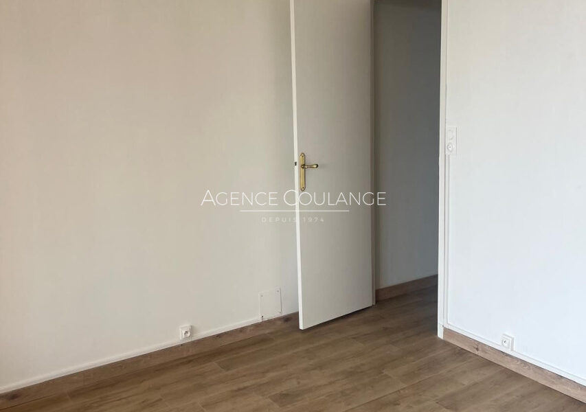 Appartement à louer à Mandelieu-la-napoule — Vue mer — photo 6