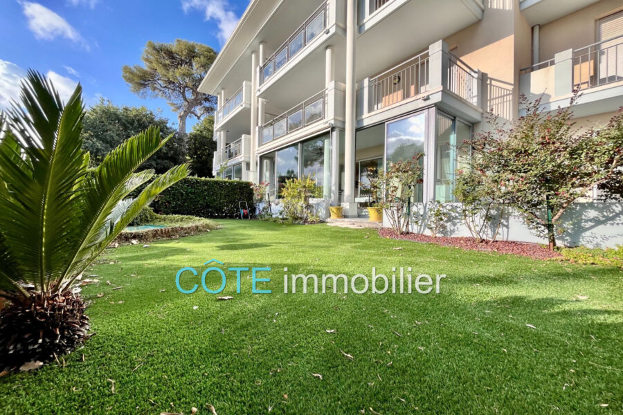 Appartement à vendre à Antibes — Vue parc & jardin — photo 2