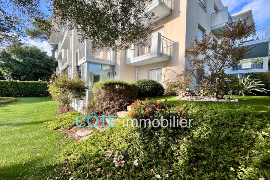 Appartement à vendre à Antibes — Vue parc & jardin — photo 7