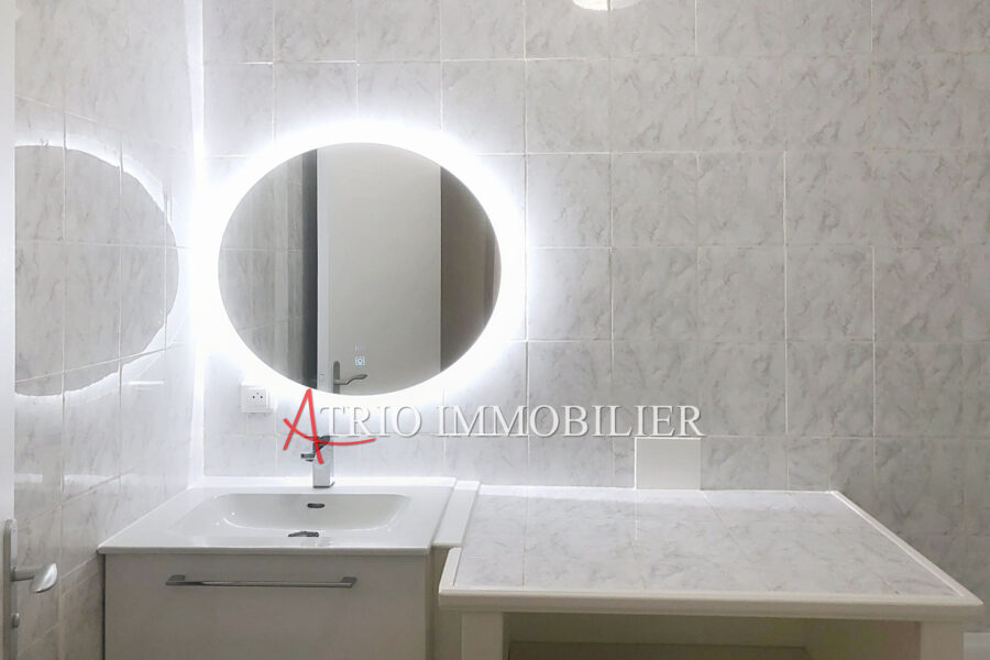 Appartement à louer à Nice — Vue dégagée — photo 3