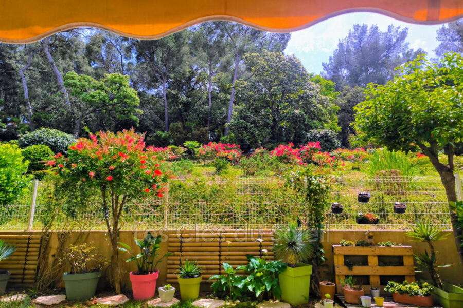Appartement à vendre à La seyne-sur-mer — Vue parc & jardin — photo 1