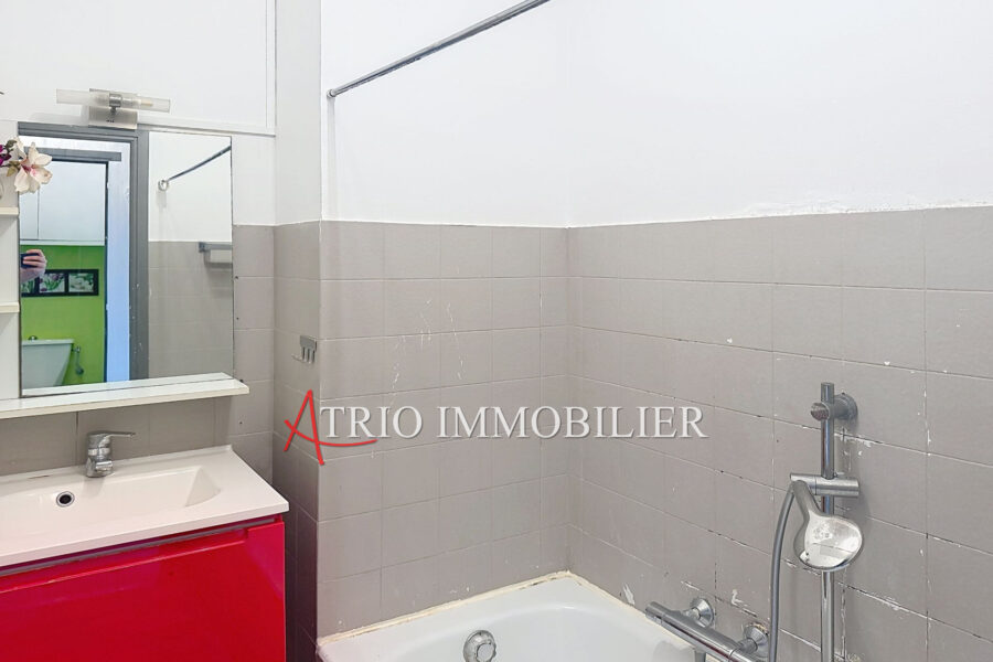 Appartement à vendre à Saint-laurent-du-var — Vue parc & jardin — photo 8