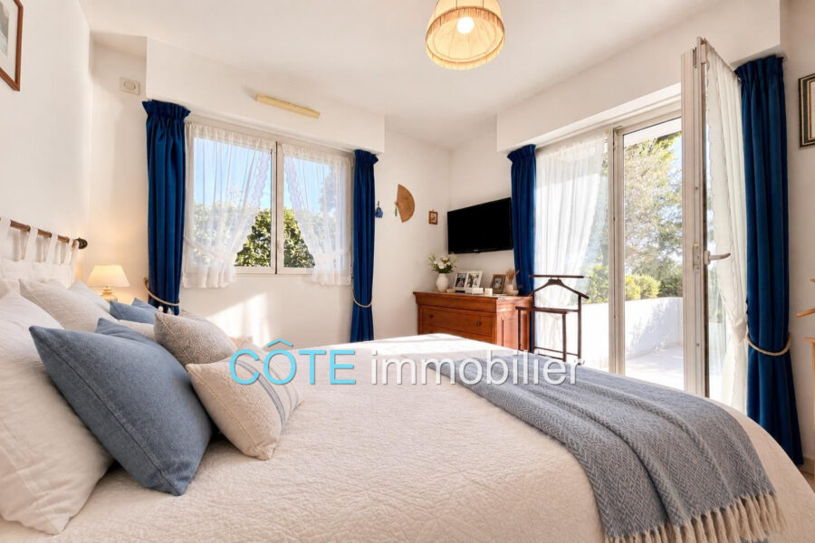 Appartement à vendre à Antibes — Vue parc & jardin — photo 8