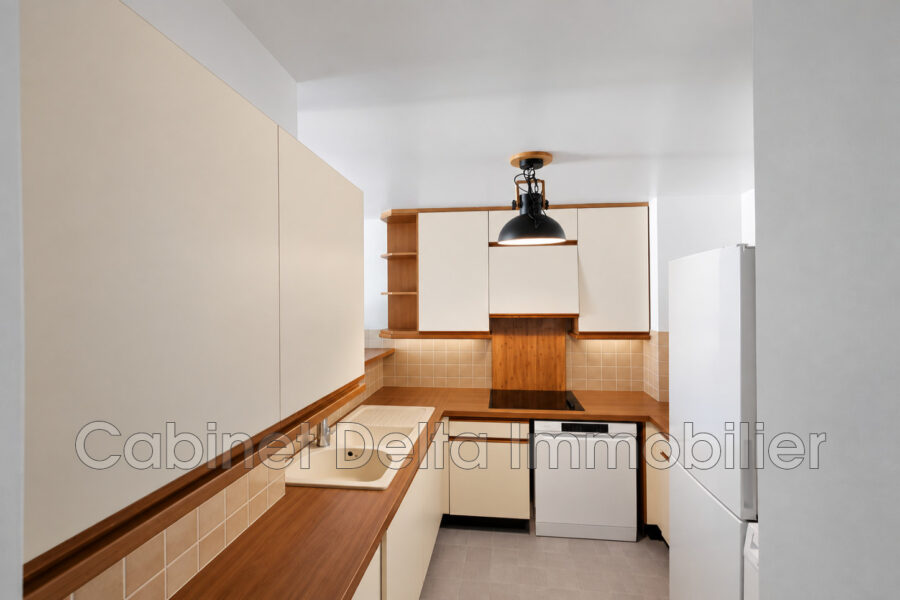 Appartement à louer à Six-fours-les-plages — Vue sur la ville — photo 3