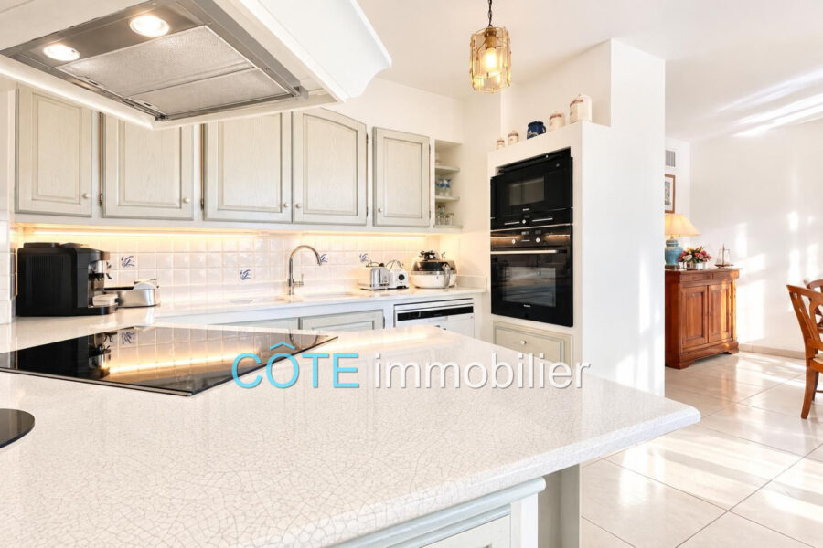 Appartement à vendre à Antibes — Vue parc & jardin — photo 6