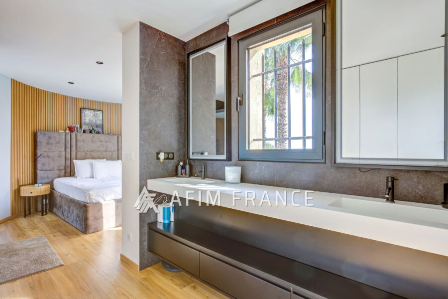 Maison à vendre à Tourrette-levens — Vue mer — photo 11