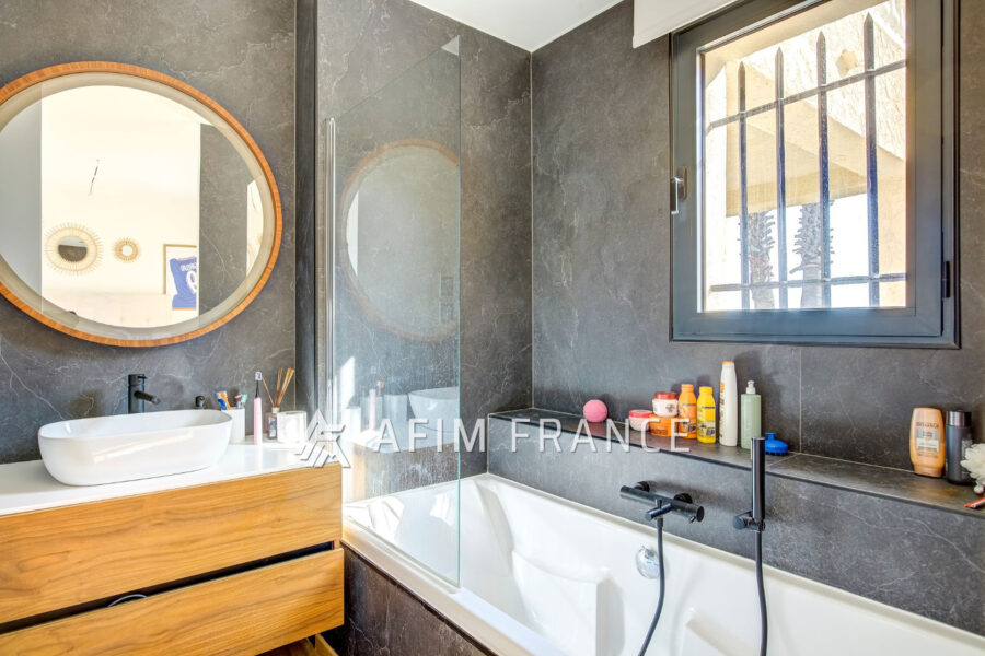 Maison à vendre à Tourrette-levens — Vue mer — photo 12