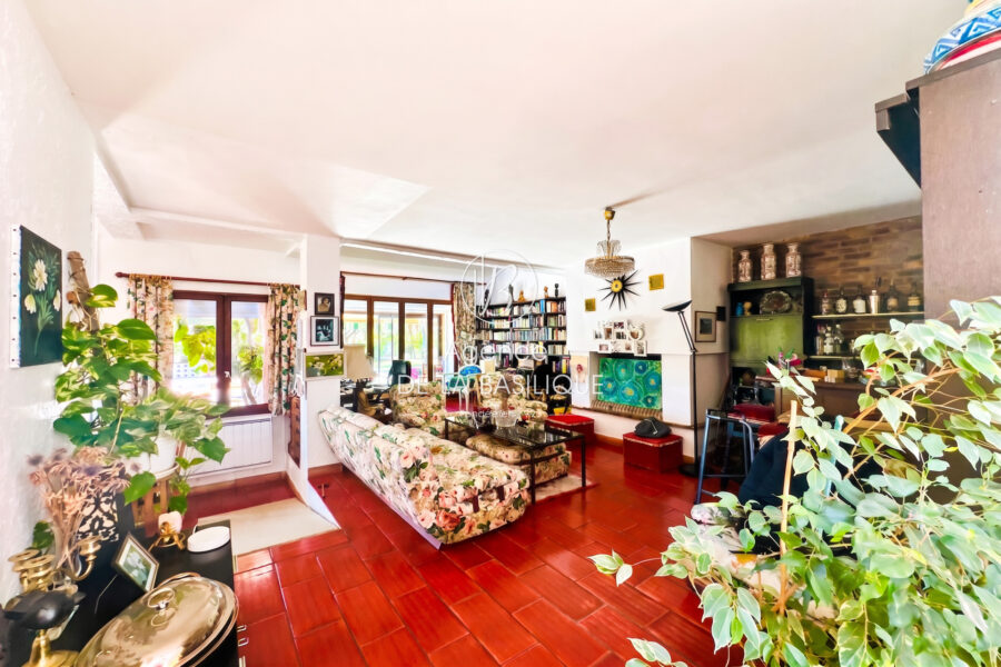 Maison à vendre à Saint-maximin-la-sainte-baume — Vue nature — photo 6