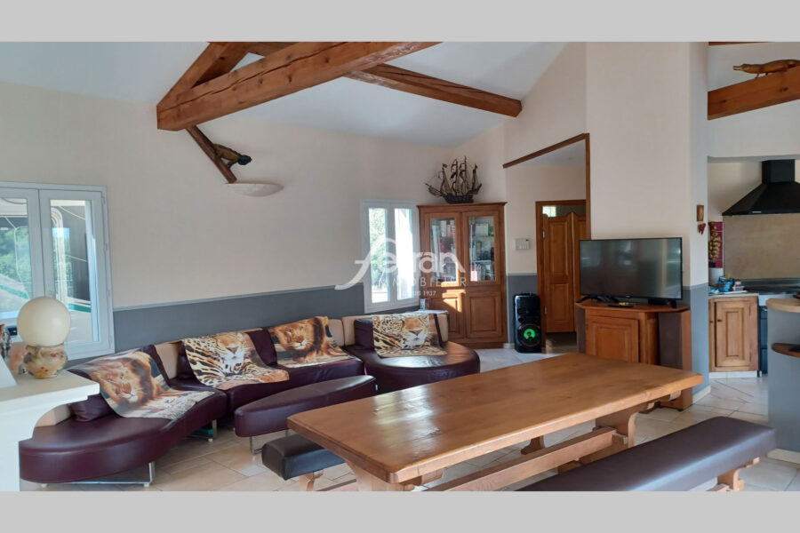 Maison à vendre à Entrecasteaux — Vue nature — photo 4