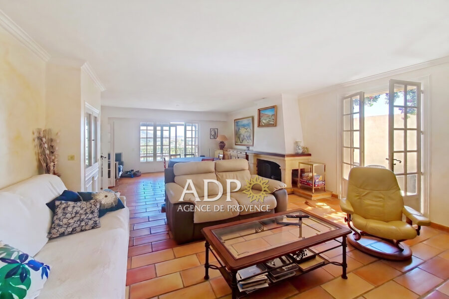 Maison à vendre à Mandelieu-la-napoule — Vue mer — photo 5