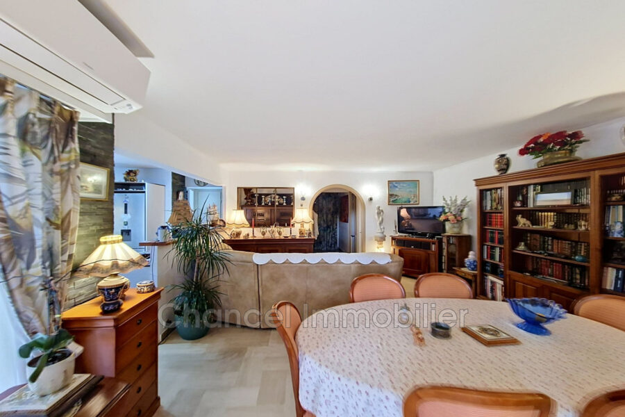 Appartement à vendre à Antibes — Vue sur la ville — photo 5