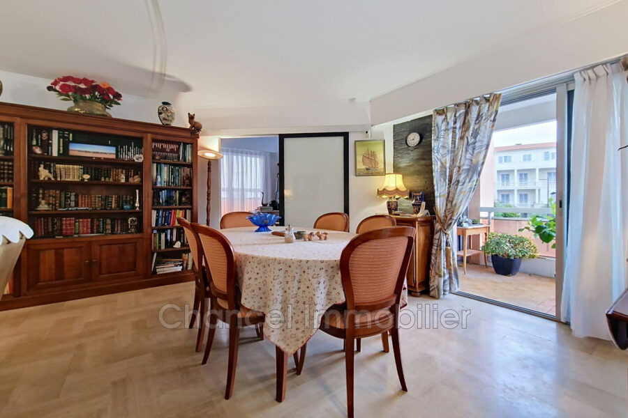 Appartement à vendre à Antibes — Vue sur la ville — photo 6