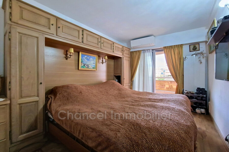 Appartement à vendre à Antibes — Vue sur la ville — photo 10