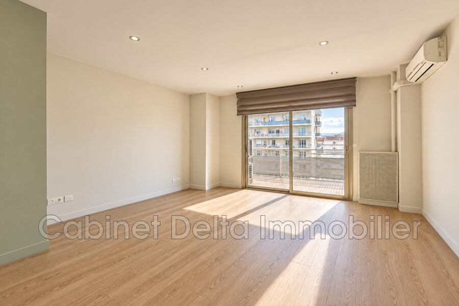 Appartement à vendre à Toulon — Vue sur la ville — photo 2