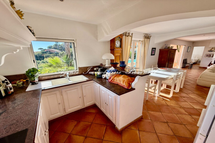 Maison à vendre à Sainte-maxime — Vue mer — photo 11