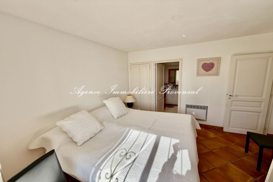 Maison à vendre à Sainte-maxime — Vue mer — photo 13