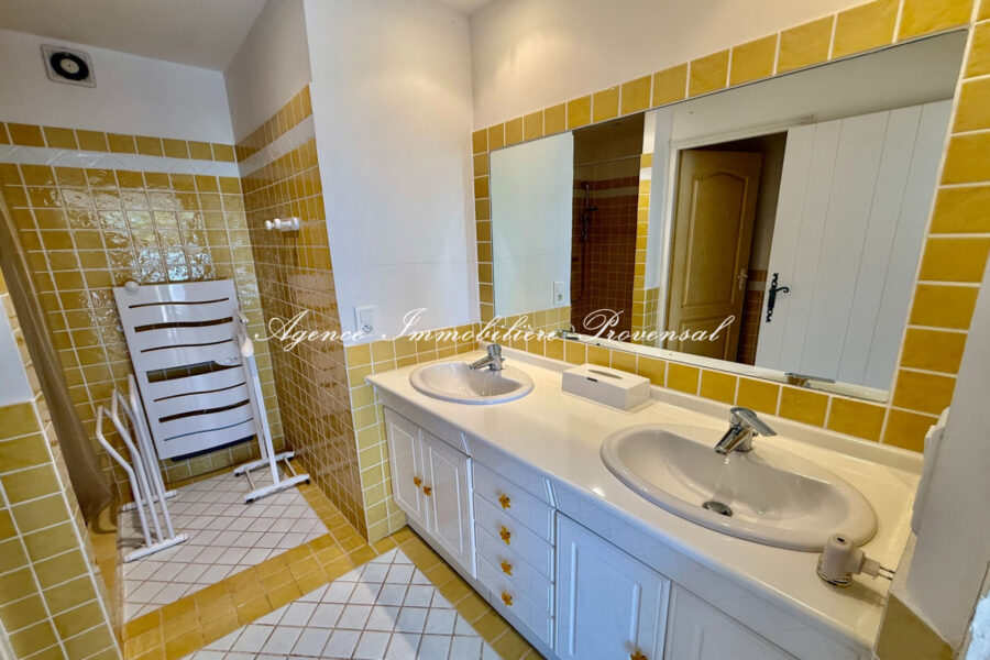 Maison à vendre à Sainte-maxime — Vue mer — photo 19