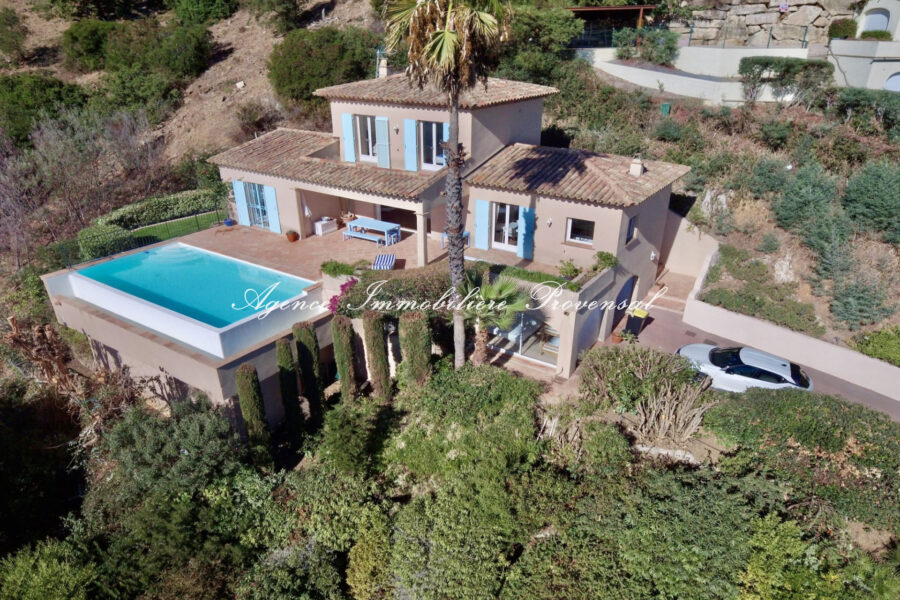 Maison à vendre à Sainte-maxime — Vue mer — photo 2
