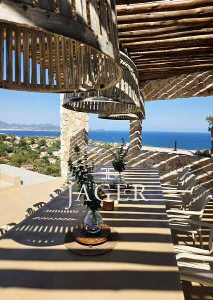 Maison à vendre à Les issambres — Vue mer — photo 1