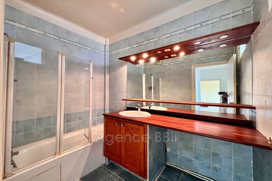 Appartement à vendre à Nice — Vue sur la ville — photo 8