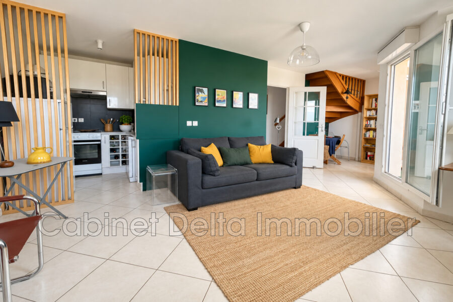 Appartement à vendre à Sanary-sur-mer — Vue sur la ville — photo 2