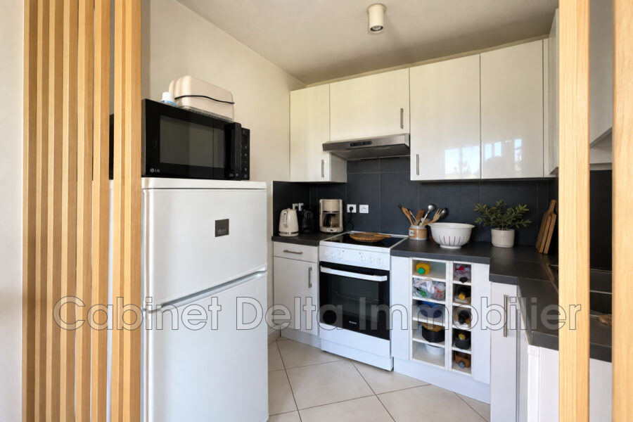 Appartement à vendre à Sanary-sur-mer — Vue sur la ville — photo 3