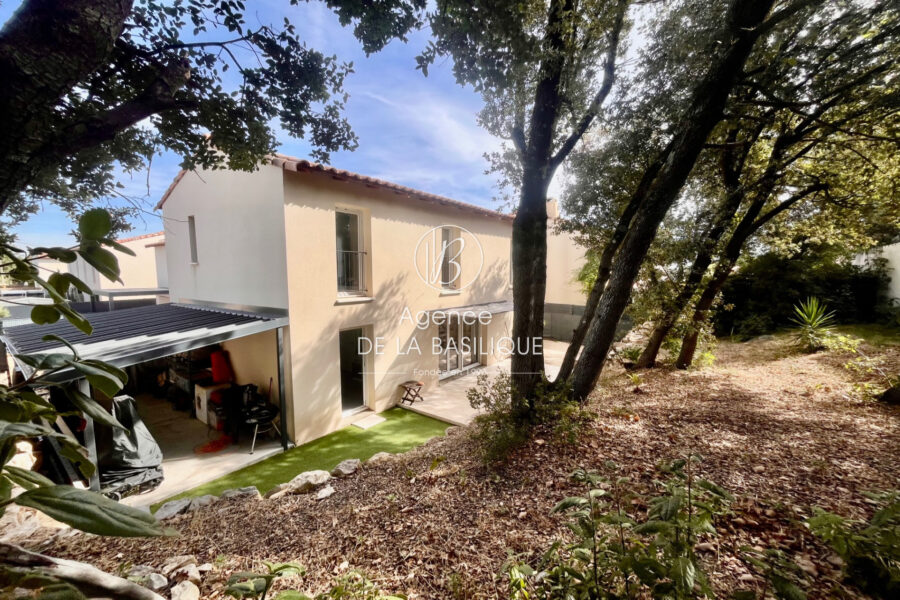 Maison à vendre à Saint-maximin-la-sainte-baume — Vue nature — photo 12