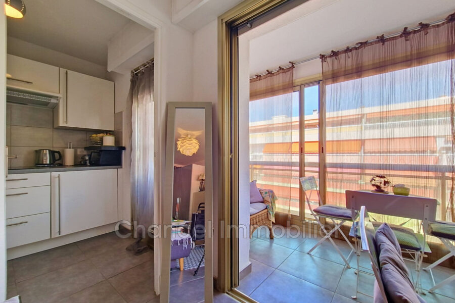 Appartement à vendre à Saint-laurent-du-var — Vue sur la ville — photo 7